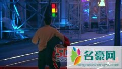 热血街舞团肖杰淘汰网友吐槽赛制不公平 复活赛中
