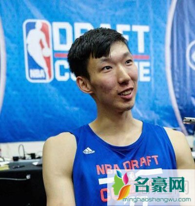 nba火箭队周琦最新消息及个人资料 周琦签约火箭年薪多少钱