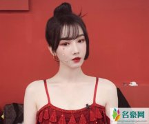 陈小纭国风漫画造型引热议 公主切和红裙太显气质