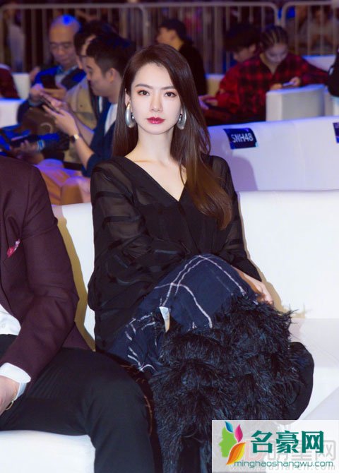 戚薇演戏回忆自己出道过往 坦然回应家庭女强男弱说法