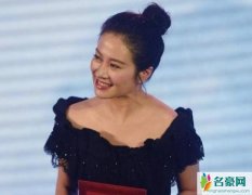 叶璇分手后忙事业 身穿黑色露肩礼服大秀好身材