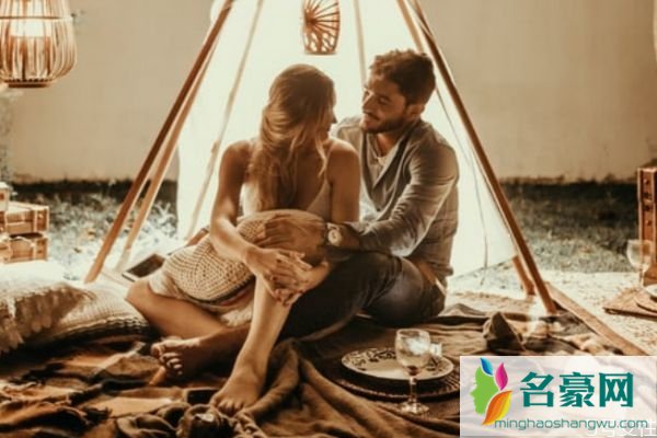 夫妻怎么交流加深感情 怎么样才能加深夫妻的感情