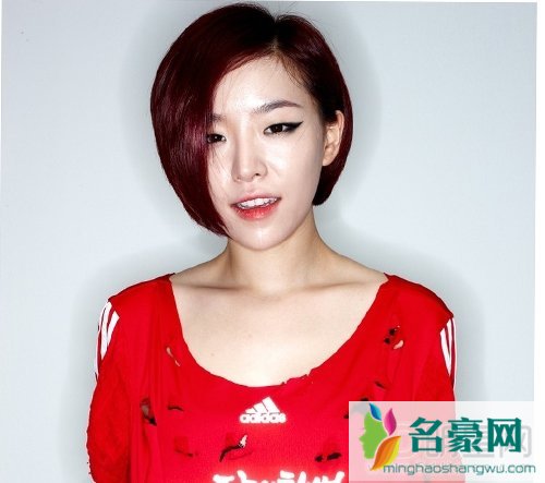 孙佳仁公布恋情 孙佳仁尹斗俊吻戏