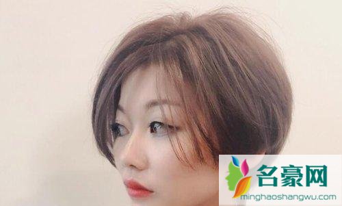 韩式女生偏分波波头短发发型