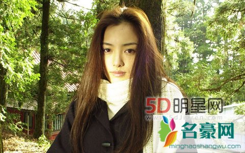 仲间由纪惠出席乐园记者会 仲间由纪惠身材发福疑怀孕