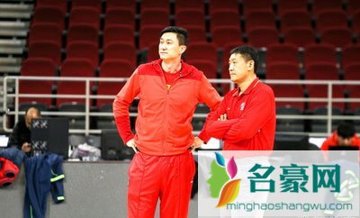 陈江华阿联的关系 易建联靠陈江华撑腰?
