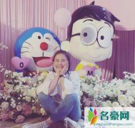 马思纯生日称自己是个幸福的人 与周冬雨互动超有