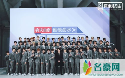 张艺兴不想让孩子进娱乐圈 自曝希望以后生五六个孩子一个女儿