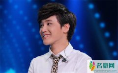 李炜托奶事件始末 歌手李炜现在在干什么