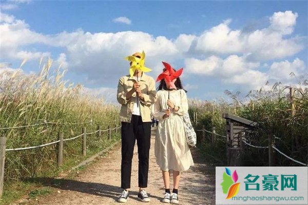 约会时怎么创造接吻的机会 约会时怎么暗示想接吻