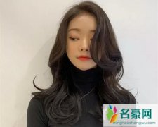 抖音上流行烫不卷的发型叫什么 女生造型烫最最新