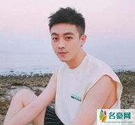 男生秋季发型 比锡纸烫更帅气的潮男发型