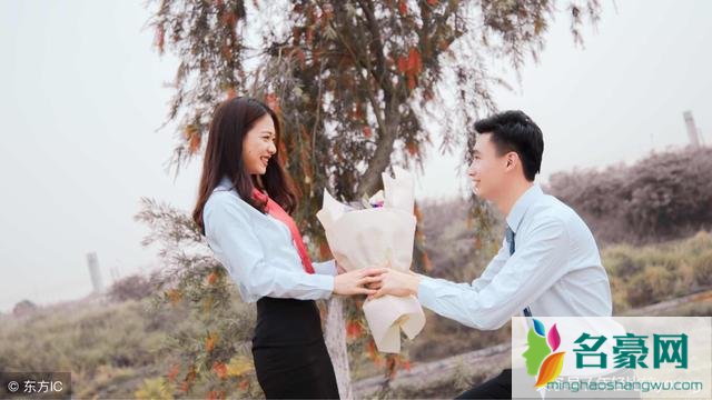 你的男人是否真心爱你?会有这六大表现!建议每个女孩都看看!