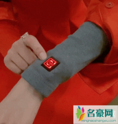 李沁的保暖衣能充电是怎么回事？李沁长相如何