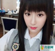 杨紫晒佟年定妆照 长发齐刘海犹如日系漫画少女