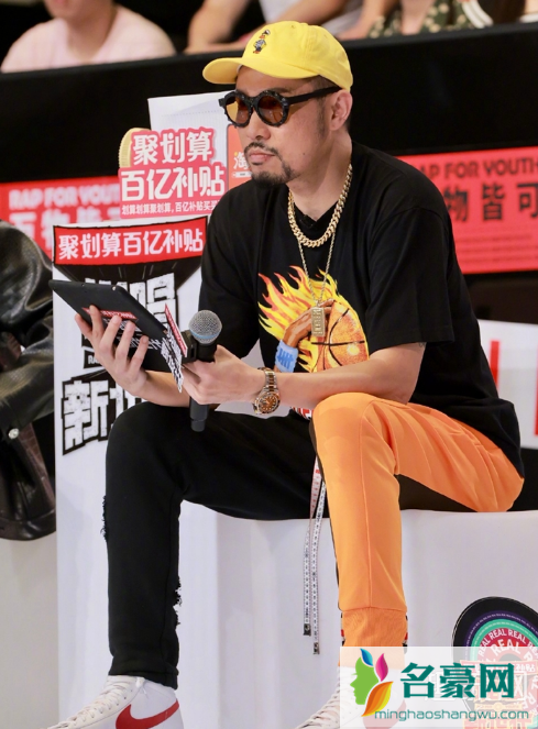 说唱新世代热狗的鞋子是什么牌子 为什热狗去了说唱新世代