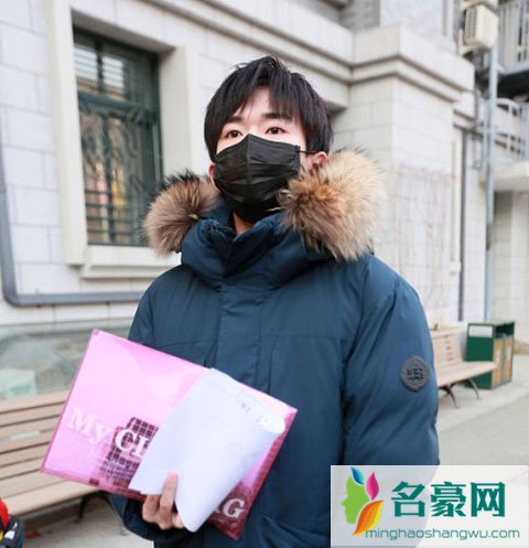 易烊千玺复试素颜被检验 得到考官好评将成为中戏一员