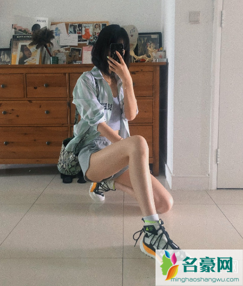 中国新说唱2020女rapper上脚球鞋图片：性感火辣！