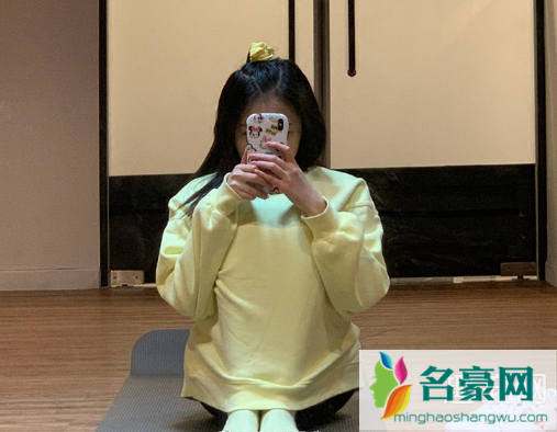 中国新说唱2020女rapper上脚球鞋图片：性感火辣！