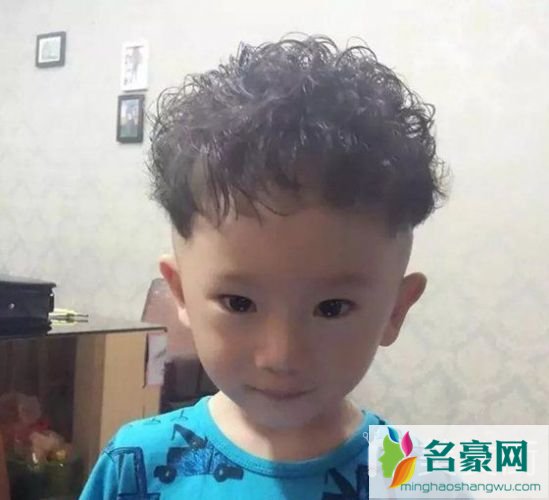 儿童铲两边烫发发型