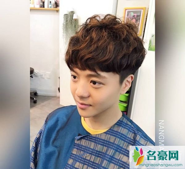 男士韩版发型大全 名豪网15款韩式潮男发型推荐_2019男士流行发型短发韩版_韩式流行发型图片6