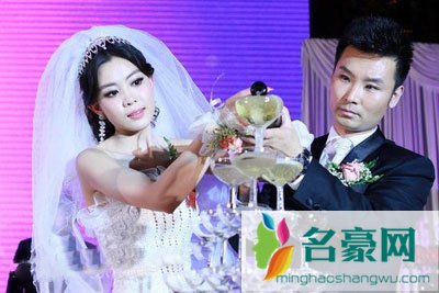回声嘹亮刘和刚战扬结婚照片 刘和刚战扬儿子