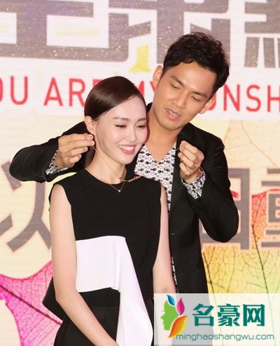 钟汉良送唐嫣的项链 钟汉良对唐嫣的评价