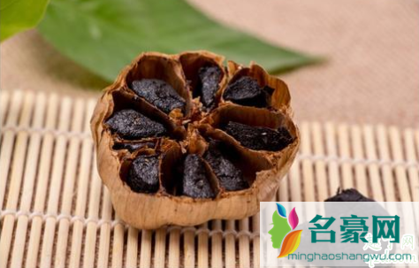 黑蒜是怎么变黑的 黑蒜和白蒜的营养价值是一样吗2