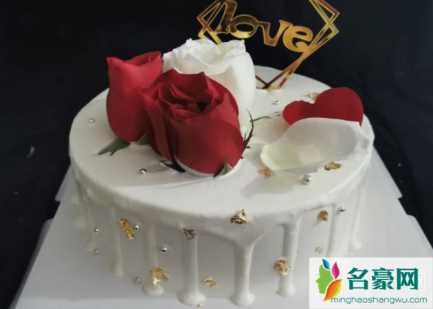 电饭煲蛋糕怎么做才蓬松 电饭煲蛋糕和烤箱蛋糕区别是什么