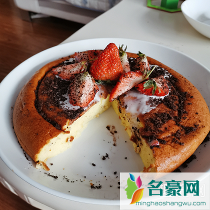 电饭煲蛋糕怎么做才蓬松 电饭煲蛋糕和烤箱蛋糕区别是什么