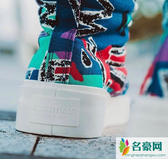 周杰伦，欧阳娜娜，白敬亭上脚fog匡威2.0全新联名 fog X 匡威油画拼接实物赏析