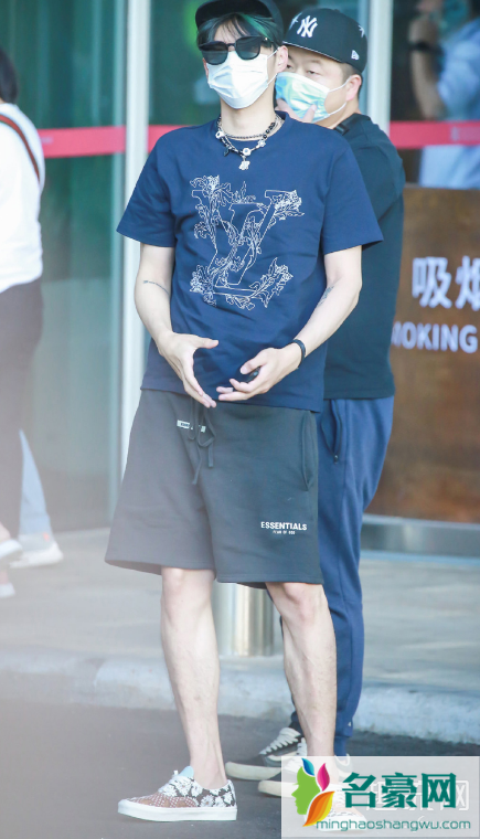 吴亦凡鞋子同款Nike推荐 近期吴亦凡同款鞋子图片大全