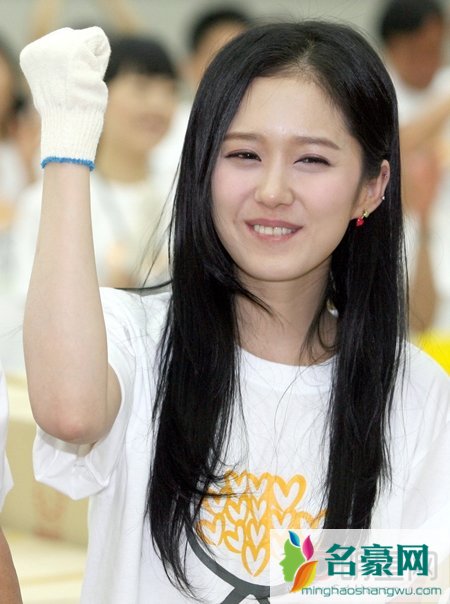 张娜拉为什么不在中国发展了 张娜拉为什么不红了
