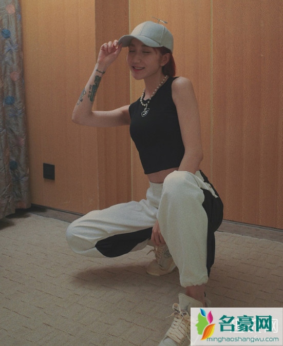 乃万、Vava、万妮达上脚的球鞋盘点 国内女rapper说唱女神球鞋图片