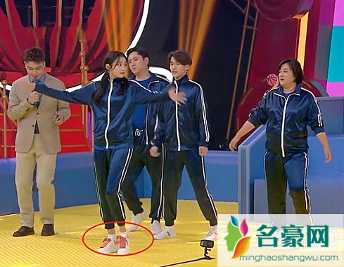 关晓彤在王牌对王牌中上脚过哪些鞋子?同款鞋子哪里买?