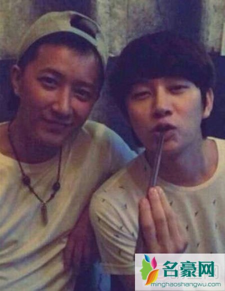 金希澈和韩庚还联系 金希澈为韩庚打人打架