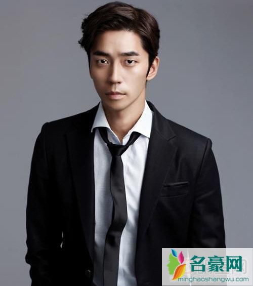 来自星星的你申盛禄饰演李载京个人资料及身高年龄 申盛禄女友老婆是谁