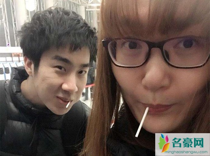 LOL主播骚男与前妻七七