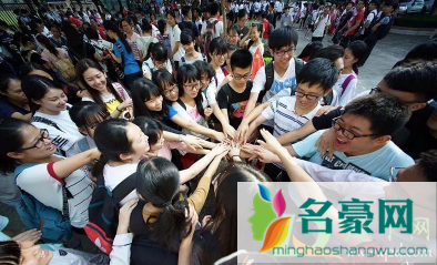 2021高考人数比2020少还是多3