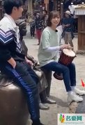 郭京飞王珞丹踩石碑 被吐槽行为不太文明引热议