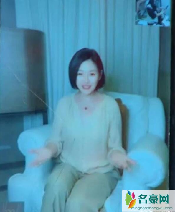 大S久违现身又发福