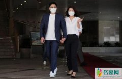 郭晶晶支持霍启刚 郭晶晶戴口罩仍掩盖不住喜悦