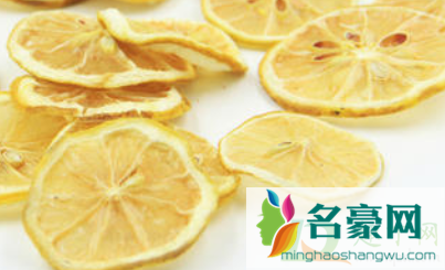 干柠檬片变褐色还能喝吗1