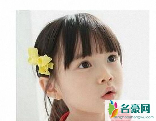 女宝宝怎么扎头发好看_儿童简单扎头发发型图片3