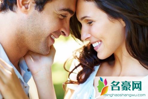 女人只想跟你玩玩的六个表现，很准，很现实！