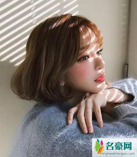 2019年流行减龄短发清纯_超可爱的女生短发发型图片1