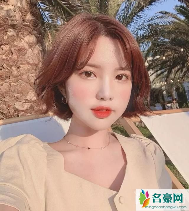 20岁女生适合什么短发发型_20岁女生适合的发型图片2