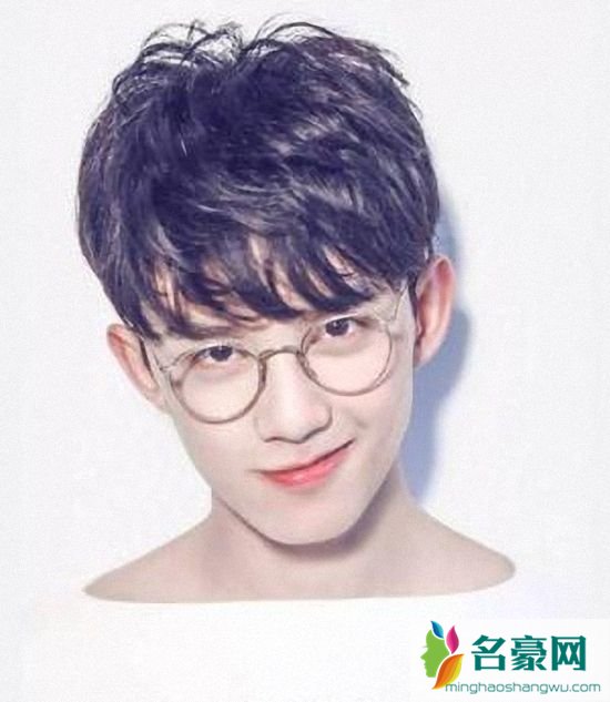 男生短发精神帅气发型_阳光帅气男士撩妹发型图片5