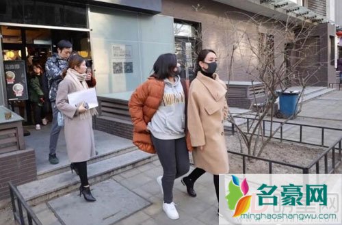马苏面容严肃现身法院 准备起诉黄毅清诽谤黄毅清或负法律责任