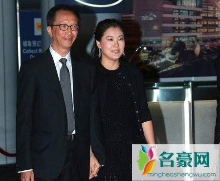 伏明霞梁锦松离婚 伏明霞与丈夫梁锦松现状近况/年龄